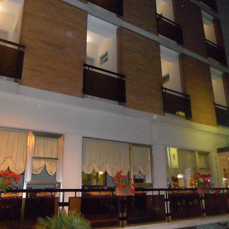 Hotel Galileo Rimini Exterior foto