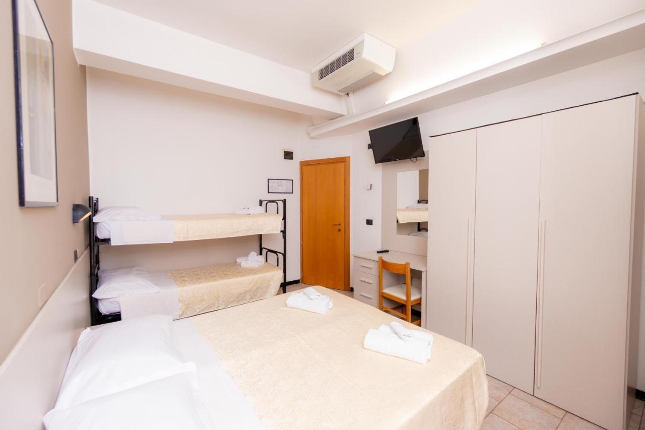 Hotel Galileo Rimini Exterior foto