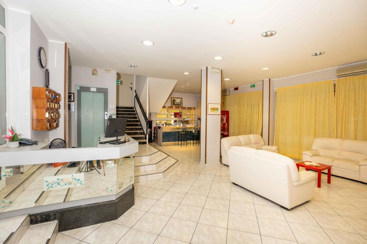Hotel Galileo Rimini Exterior foto