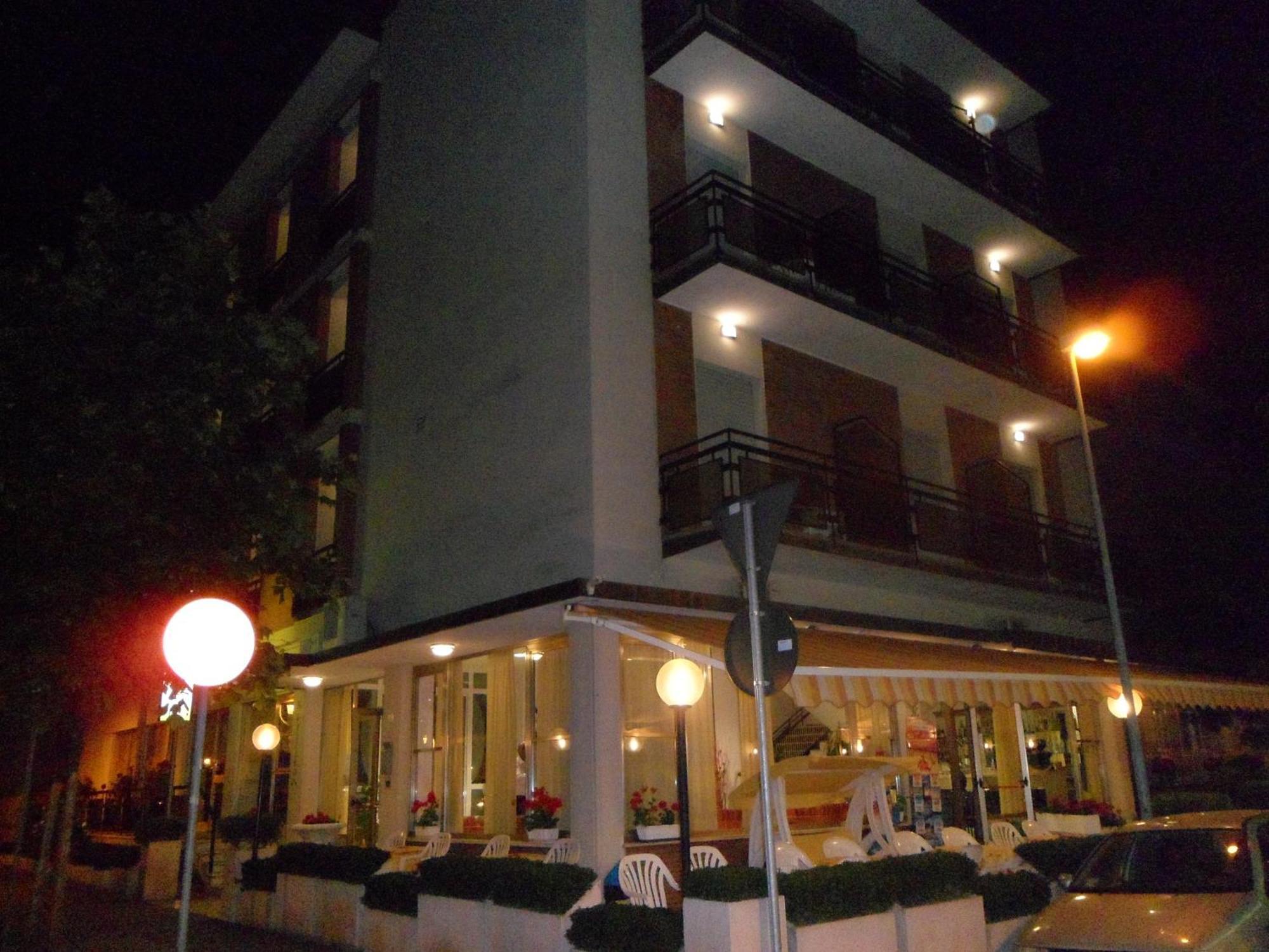 Hotel Galileo Rimini Exterior foto